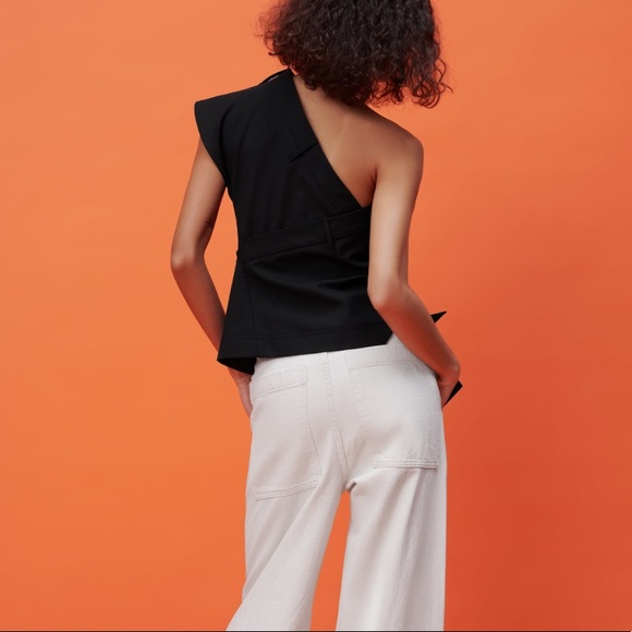 ZARA Asymmetric Black Top - Picture 3 of 5